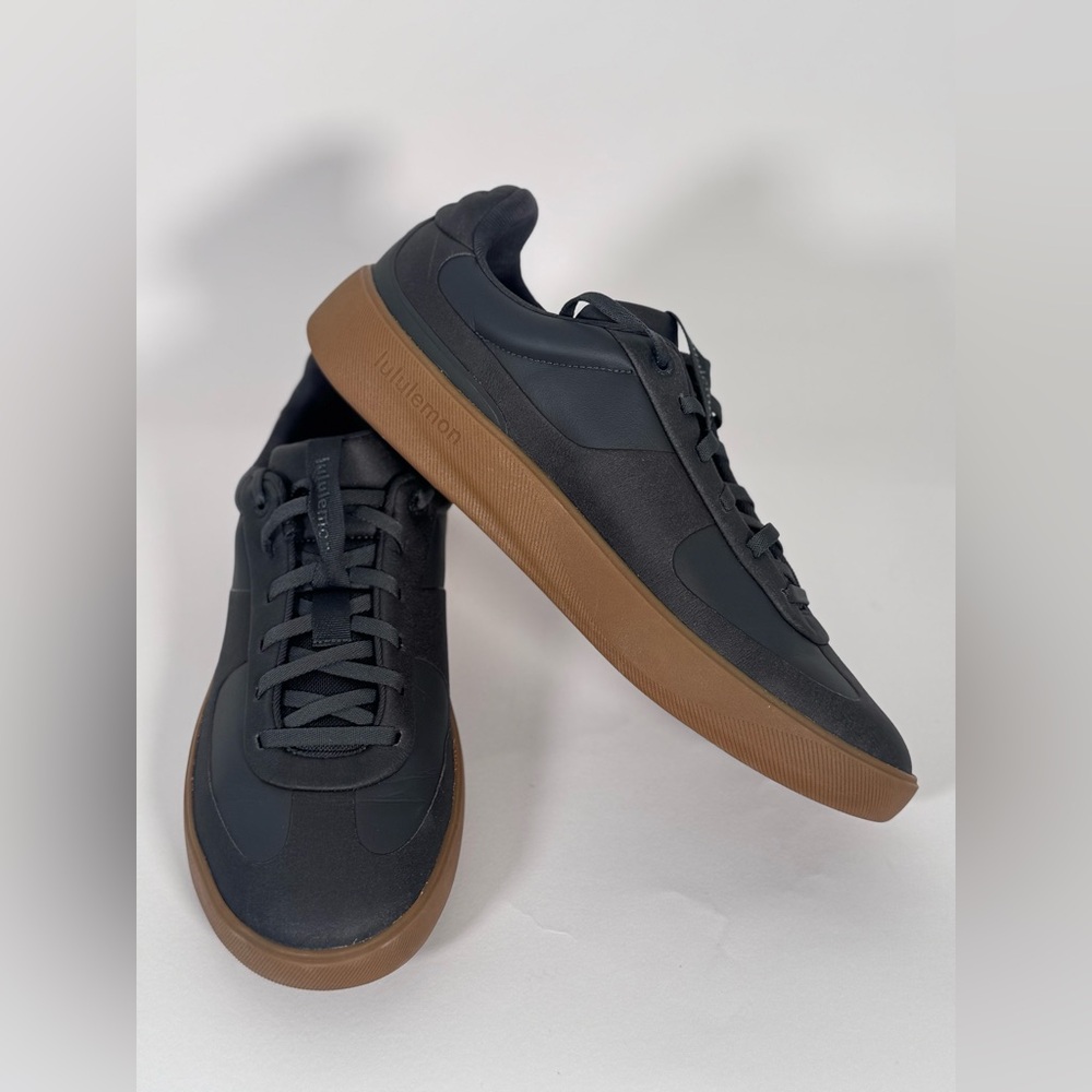 lululemon athletica Men's Grey Cityverse Sneakers with Gum Sole 11 - Picture 4 of 7